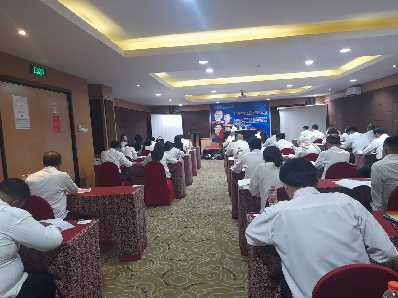 Ujian Profesi Advokat DPC Makassar di Hotel Swiss Belinn Panakkukang Makassar - 05 November 2022