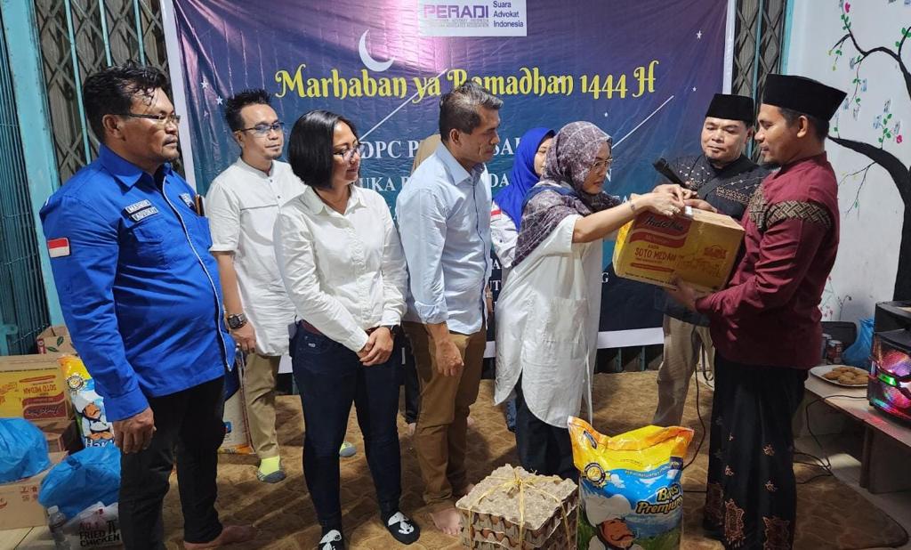 Bukber DPC PERADI SAI Batam dengan Anak-anak Panti Asuhan Yatim Piatu & kaum duafa Al'Maun, Sagulung, Batam - 16 April 2023