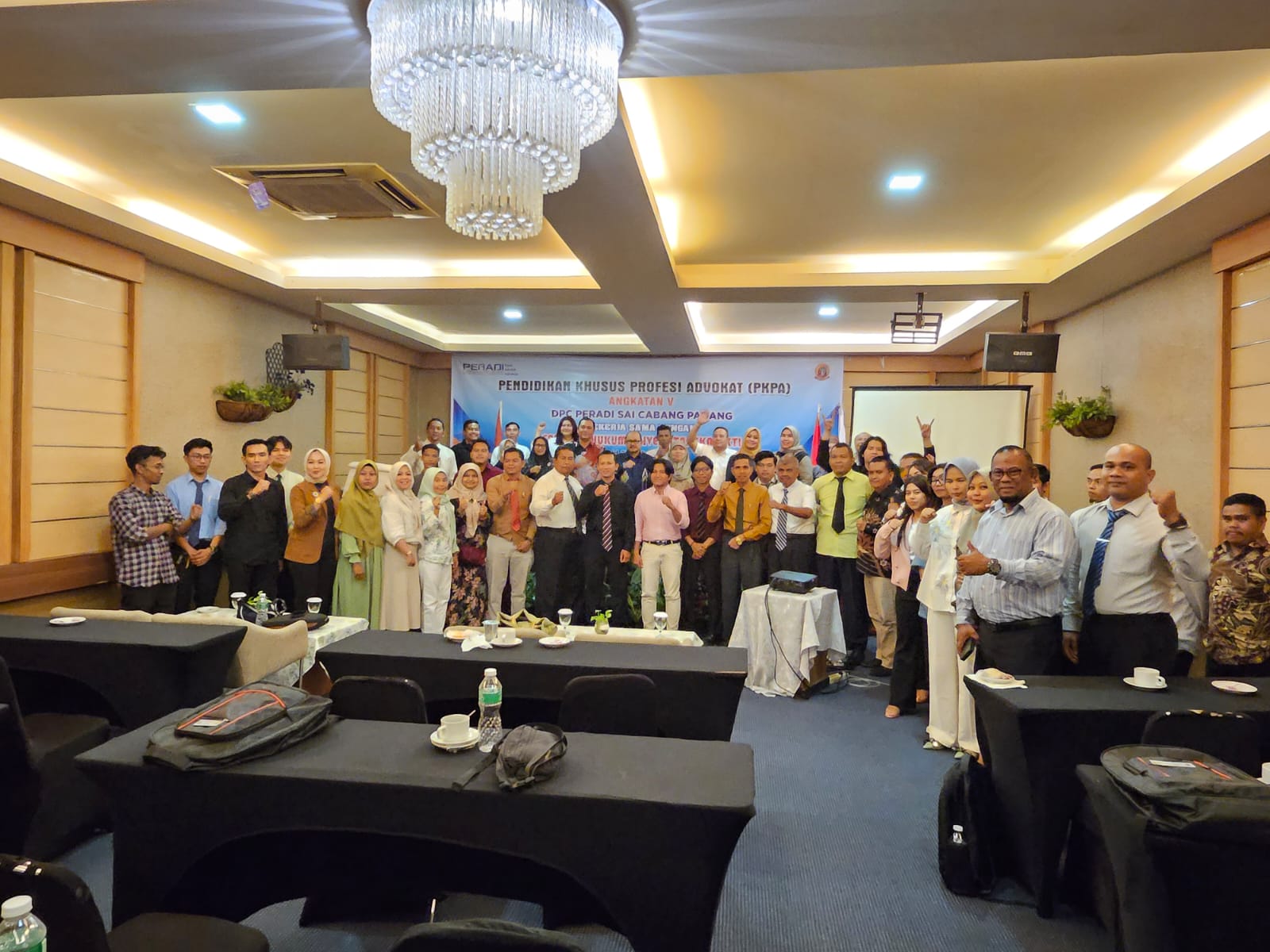 Telah terlaksana Pendidikan Khusus Profesi Advokat (PKPA) Angkatan V, kerjasama antara DPC PERADI SAI Padang dengan Fakultas Hukum Universitas Ekasakti yang dilaksanakan di Axana Hotel, pada 08 Februari sampai dengan 23 Februari 2025. Dengan jumlah peserta 40 orang.